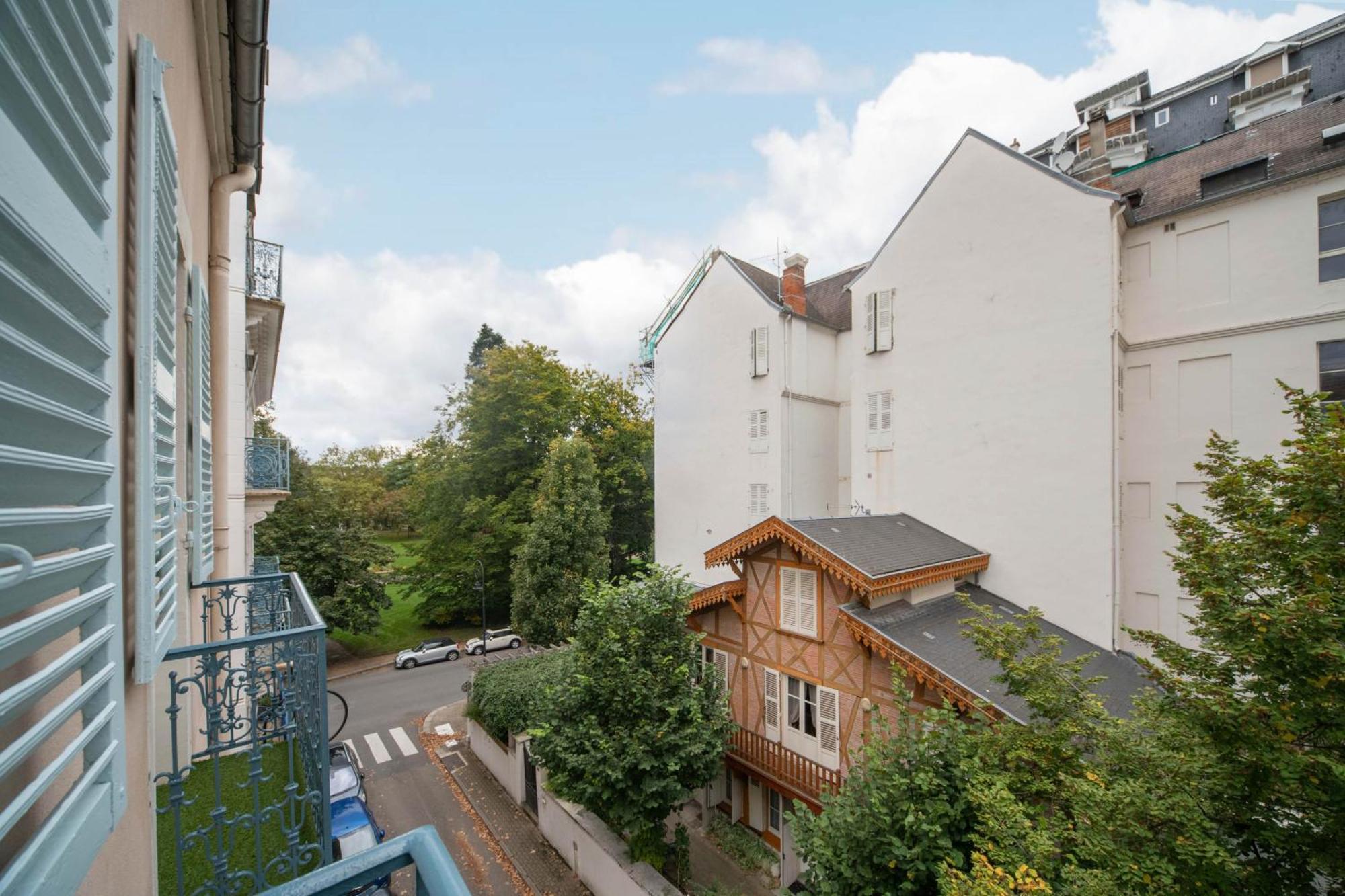 Residence Serbie - Appartements Design Et Climatises En Centre Ville Vichy Exterior foto